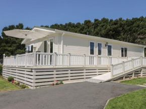 Impeccable 3-Bed Lodge at Cayton Bay Holiday Park